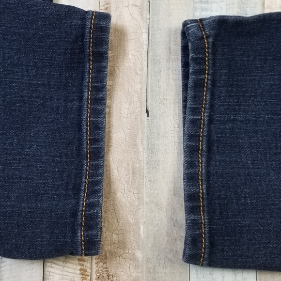 American Eagle Skinny Jeans - Picture 6 of 9